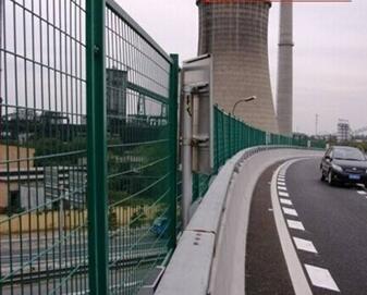 高速公路護欄網(wǎng).jpg 高速公路護欄網(wǎng).jpg